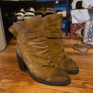 Weathered - Genuine Leather - Bootie